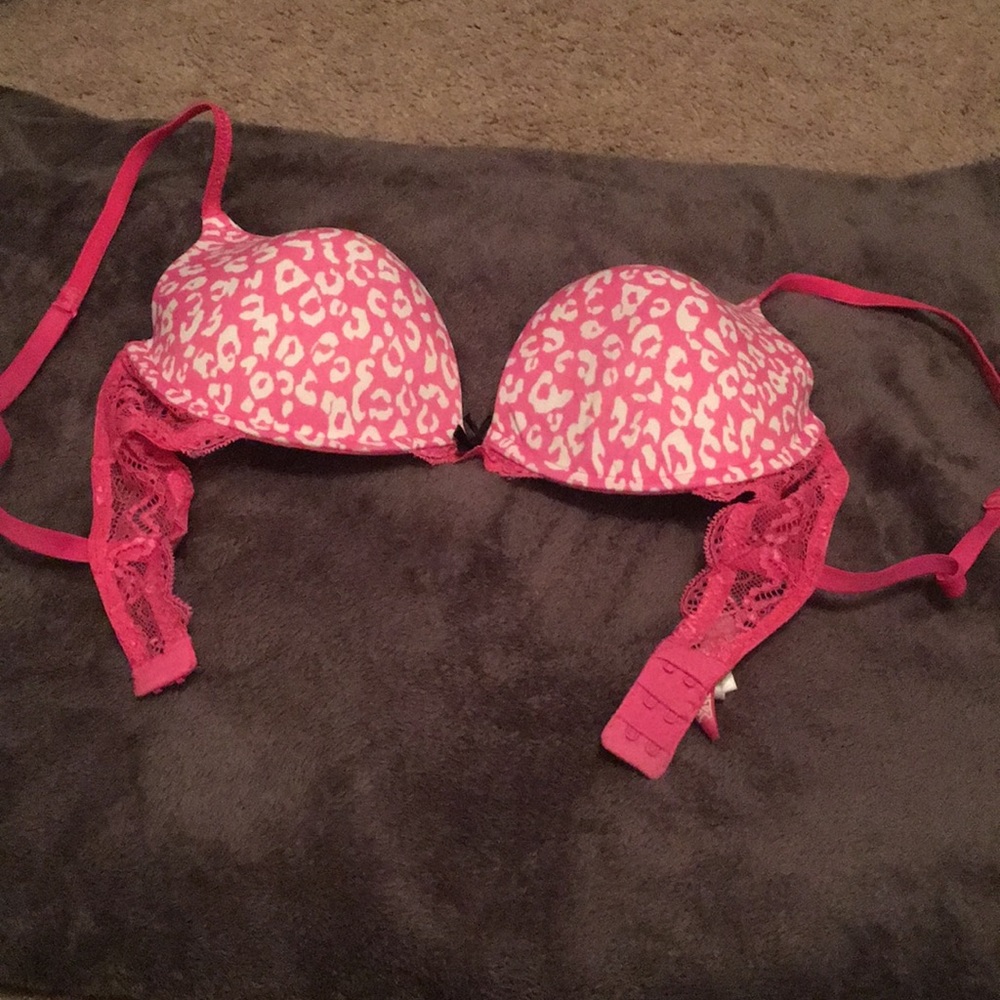 PINK Victoria secret bra